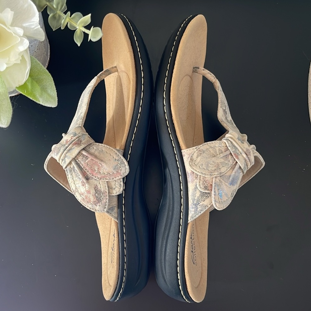 Clarks Women's Laurieann Rae Flat Sandal - Picture 8 of 11